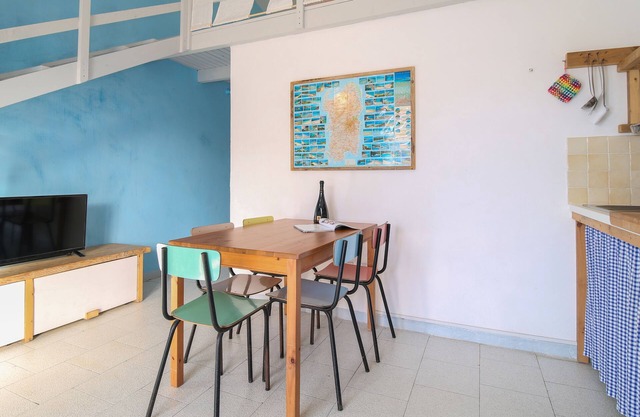 Cozzy Sarrocca - One Bedroom Apartment, Sleeps 5