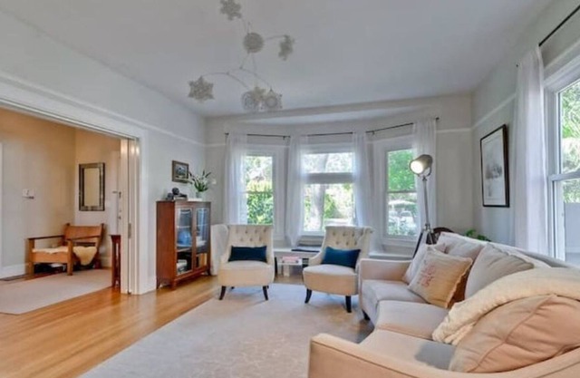 Craftsman, Palo Alto 4-5 bedrooms, 3 full baths.