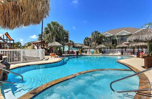 Crane's Landing- 2 Resort style Pools | Playground