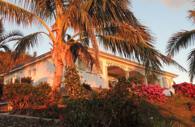 Creole Home for 6 in Saint-Leu with Bay View