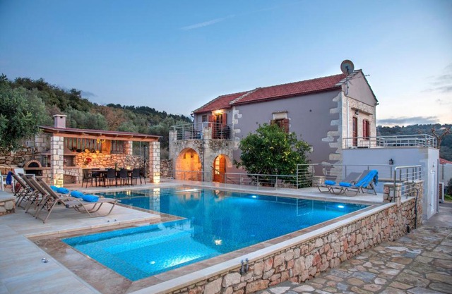Cretan Lux Villa Heated Pool