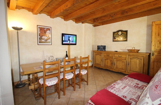 Crève Tête 3 rooms 60 m2 200 m from the free bus stop and 300 m from the ski lift