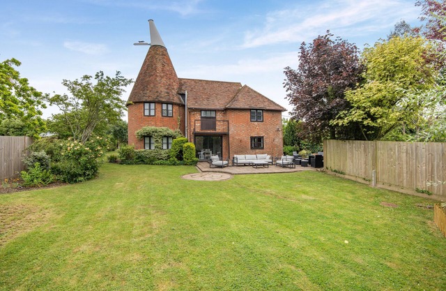 Criol Oast - Four Bedroom House, Sleeps 8