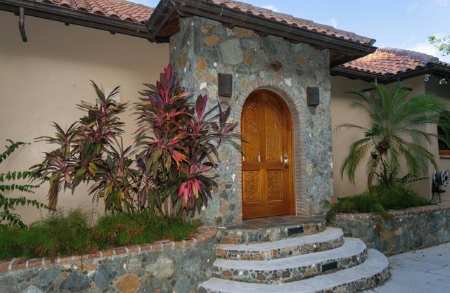 Croix Vista, Beautiful sweeping Views!