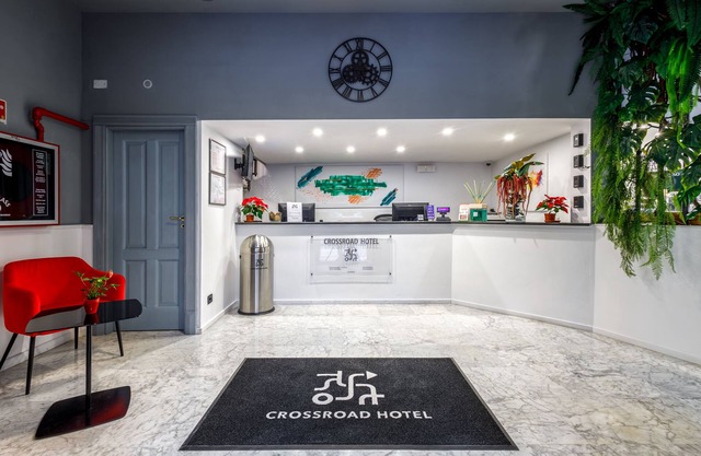 Crossroad Hotel