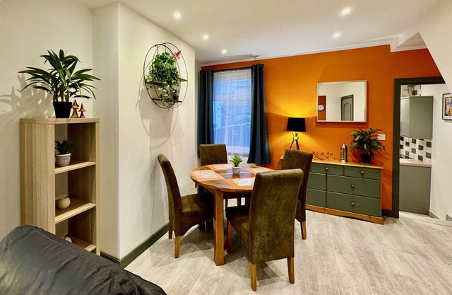 Crow Hill House MyShortLets