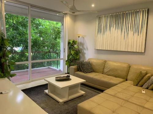 Crown Luxury 3 BED Apartments
