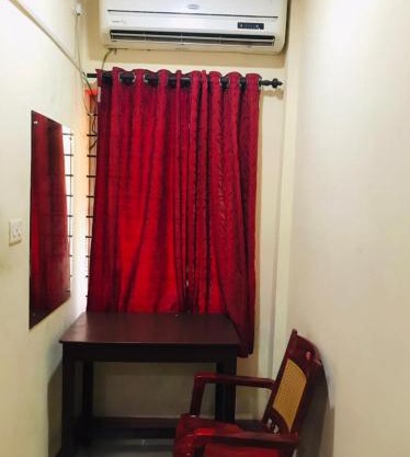 Crown palace tourist home