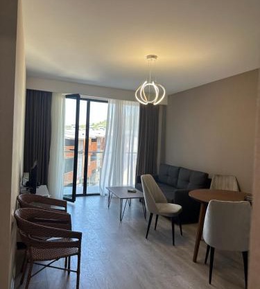 Crystal Apartment with Stunning Mountain Views