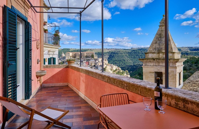 Cu Viva, apartment with terrace and view over Ragusa Ibla