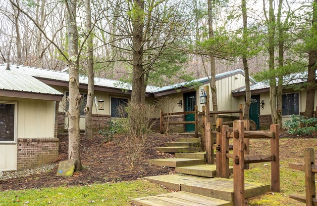 Cub House | 5 Minutes to Skiing, Boating, Dining