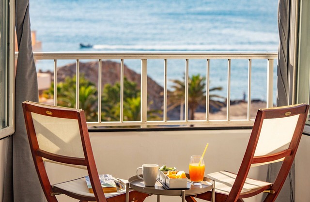 Cullera Seafront Apartment