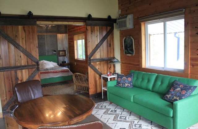 Custom luxury retreat in the Knoxville area