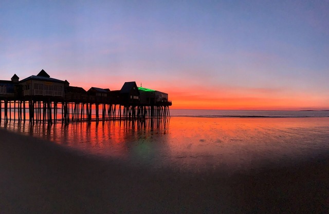 Cute cottage only a 10 min walk to the beach.