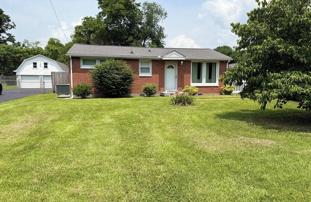 Cute Two Bedroom House at a Budget PricenCountry and City Life Combined