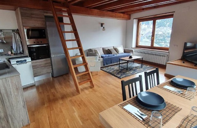 Dúplex amb altell de luxe + parking (Taüll)