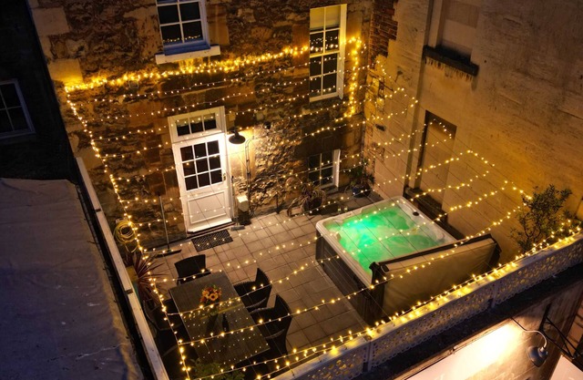 Dream Stays Bath - 4 Bedroom Townhouse