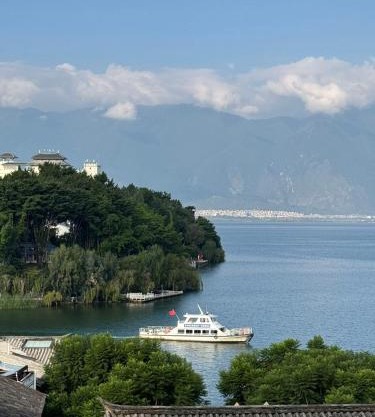 Dali Shuanglang Gesang Seaview Hotel
