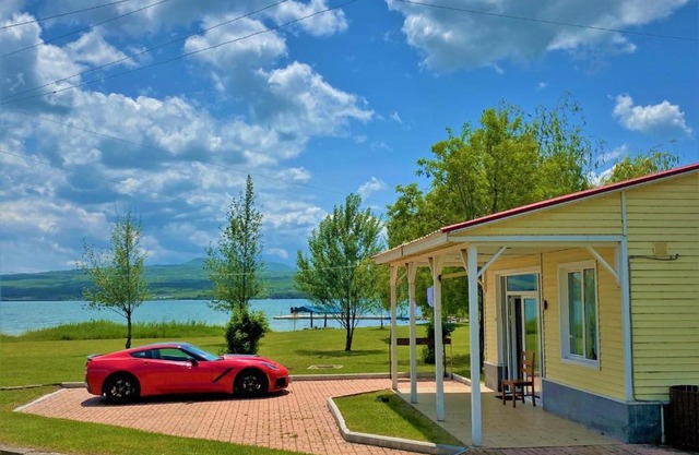 Daniel Pesso - Geghama Beach - Коттедж у берега by Garant am