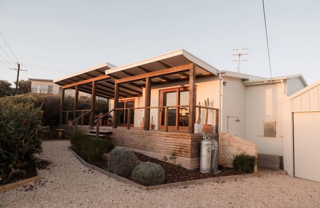 Day Street Retreat—Family Haven by Middleton Beach