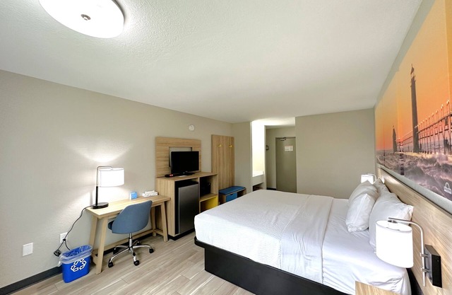 Days Inn by Wyndham Holland