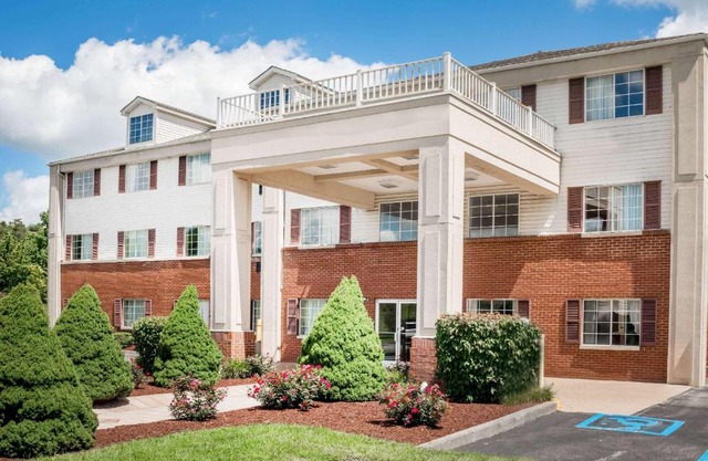 Days Inn by Wyndham Norton