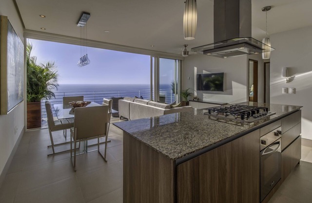 DECK JACUZZI| AMAPAS 353| BLOCK 2 BEACH| ROOFPOOL| GYM| LOS MUEURTOS BEACH