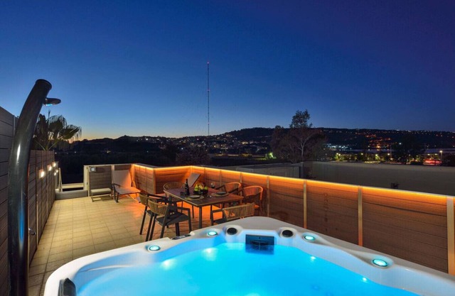 Delight Residences - K2 | Sauna & Rooftop Jacuzzi