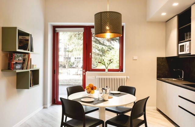 Delightful apartment in a strategic position: close to the Ospedale Maggiore, 15 minutes by car from the center and close to public transportation. In the immediateneighborhood you can find restaurants, bars, supermarket and pharmacy.The apartment is equ