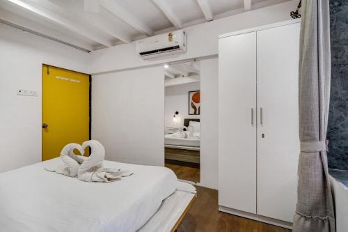 Delphi 2BHK - Calm Comfort Minutes from BKC