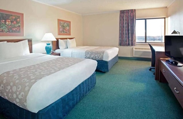 Deluxe 1 King Bed Non-Smoking