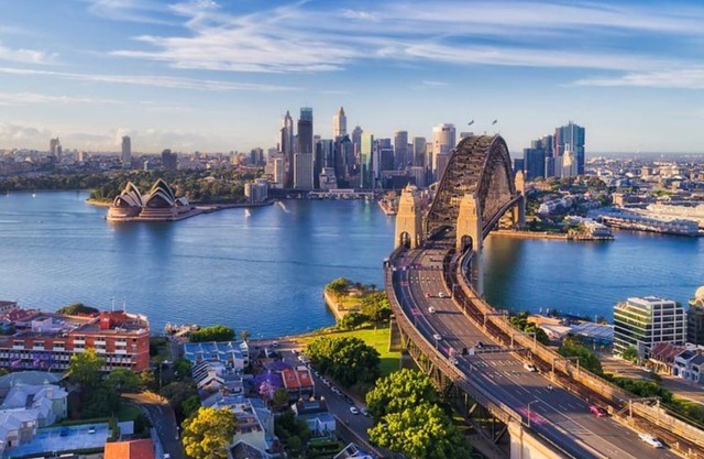 Deluxe 2 Bedroom Apartment @ Castlereagh Street, Sydney CBD