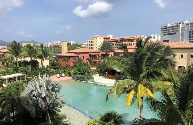 Deluxe Condo, 2 bedrooms, Sea View