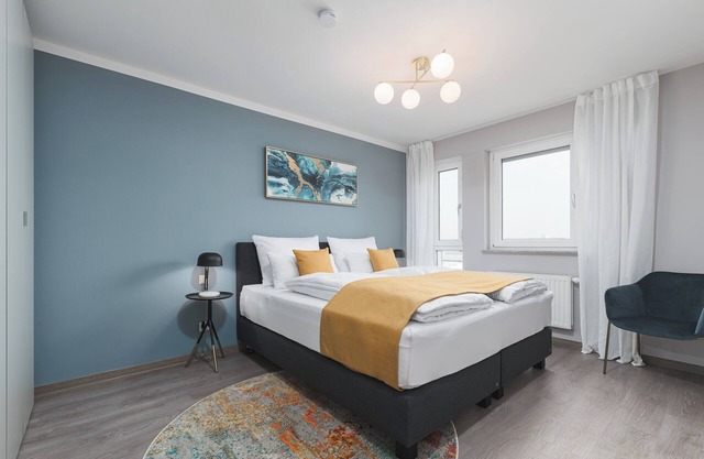 Deluxe apartment for up to 6 people I Near the trade fair and airport