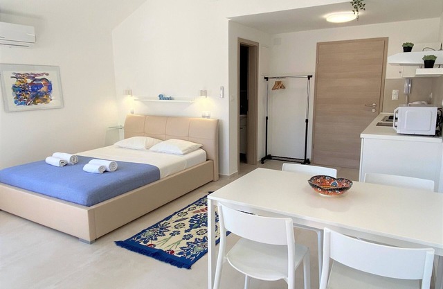 Deluxe Studio Apartment 6 in Villa Ria with pool