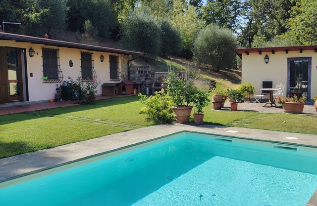 Depandance with Pool in the Green