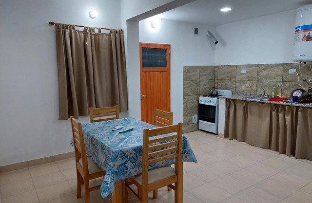 DEPARTAMENTO CON COCHERA (COMPLEJO FRENCH)