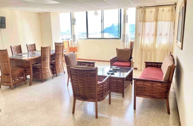 Departamento con Vistas Únicas en el Centro de Guayaquil