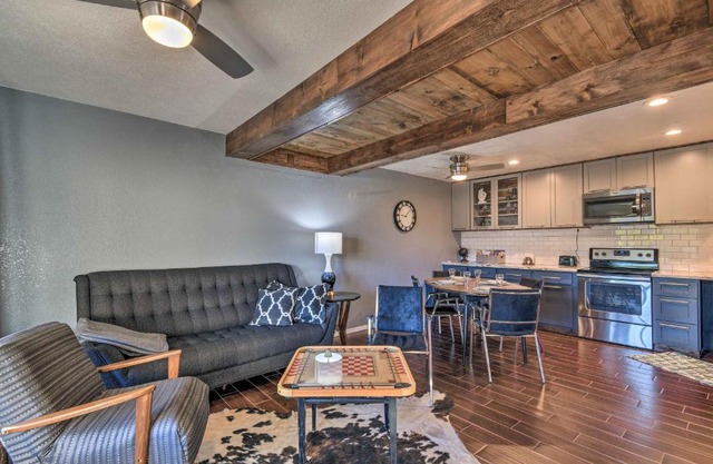 Desert Getaway with Patio about 6 Mi to Tonto Natl Forest