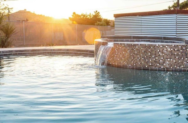 Desert Gold - 4BR Joshua Tree House w Pool!