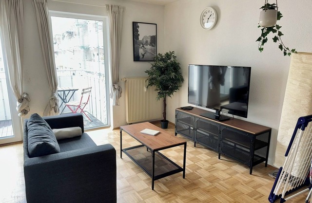 Design Studio I Center I Green