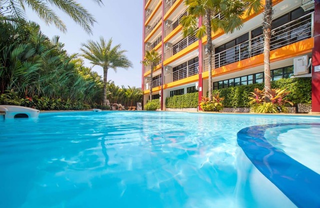 Designed Apartment with pool for nice vacation