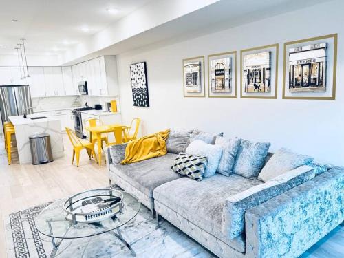 Designer 3BDR Penthouse with Private Rooftop Monument Views Near Popular H Street Corridor Parking Included Free Cancellation