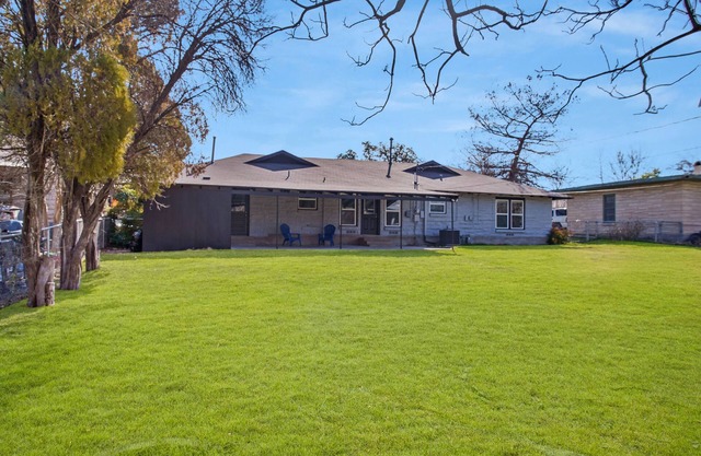 Designer 4/2 Blocks from Baylor Scott & White Hospital