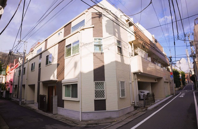 Detached house for rent 3rd floor 102 ㎡ Western style room/4LDK 2 toilets +2 bathrooms Convenient transportation!