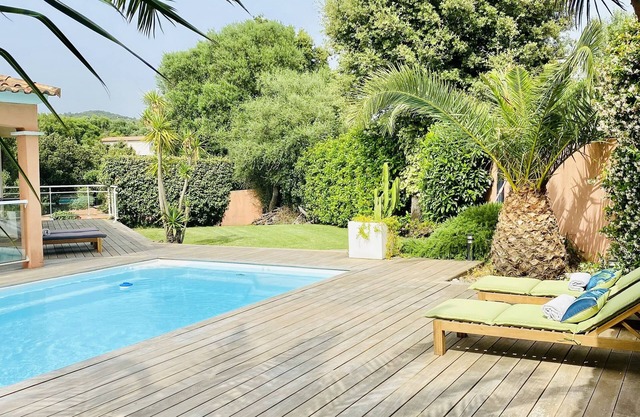 DETACHED UPSTAIRS VILLA WITH PRIVATE POOL AND GARDEN