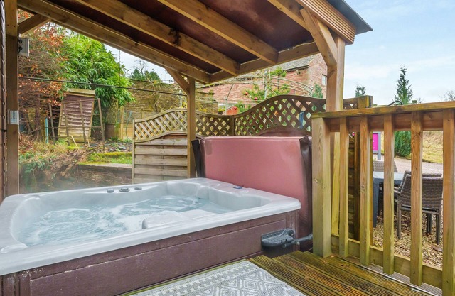 DEXTER, pet friendly, character holiday cottage in Armathwaite