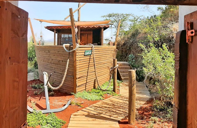 Dhow - Clifftop, Unique boat design, Amazing views