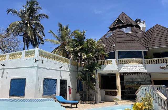 Diani Dream House - 5 Bedrooms & Ensuites