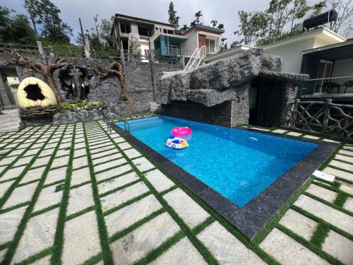 Diga Vista Lake View 4BHK Swimming Pool Cottage Munnar